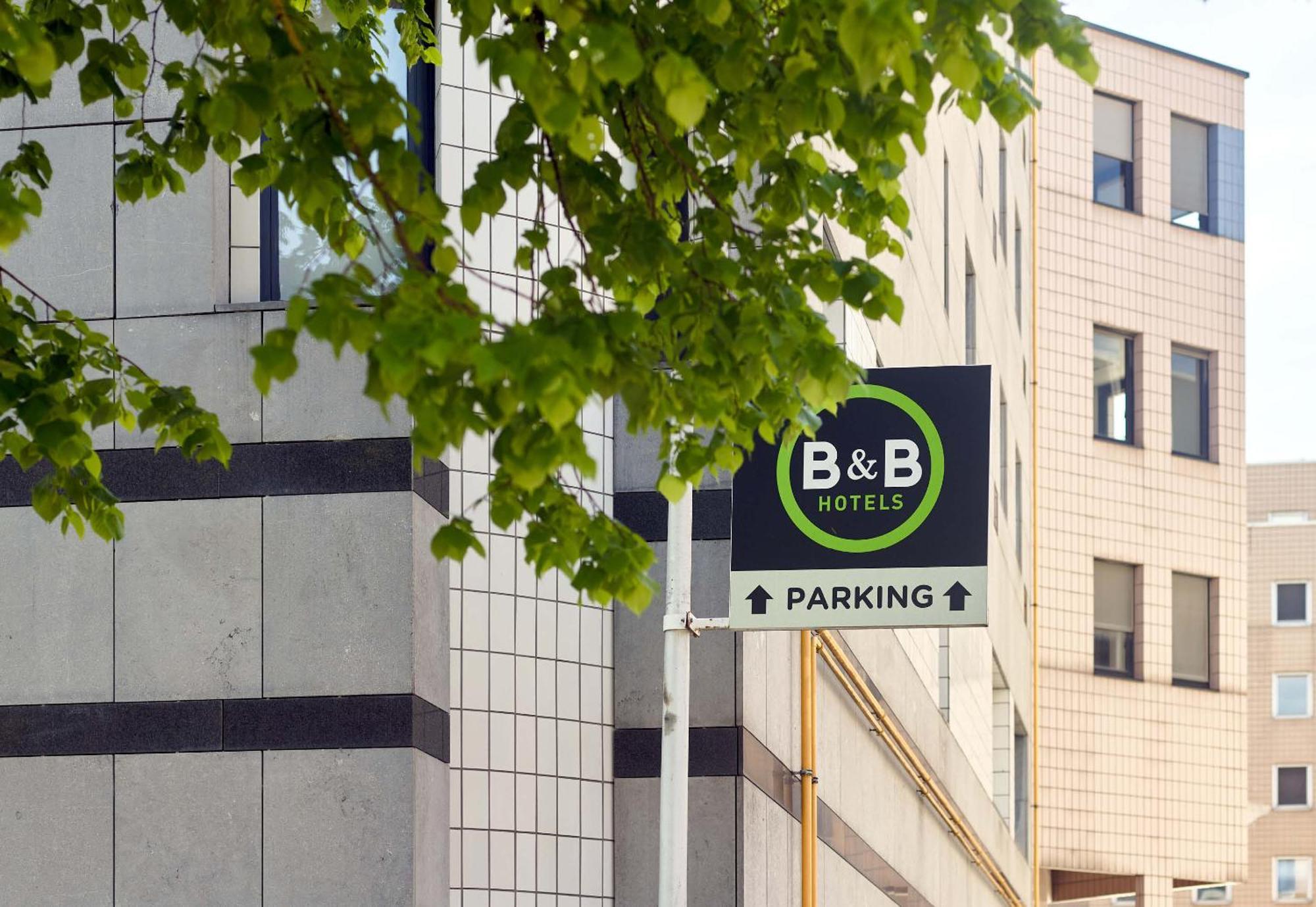 B&B Hotel Saint-Quentin-En-Yvelines Centre Gare 4 Etoiles Montigny-le-Bretonneux Exterior foto